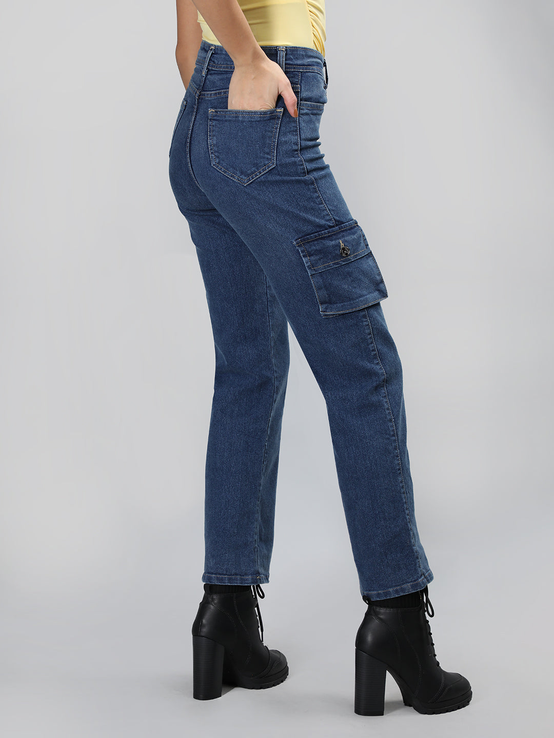 Honnete Women Casual Straight Fit Denim Blue Cargo jeans with 6 Pockets