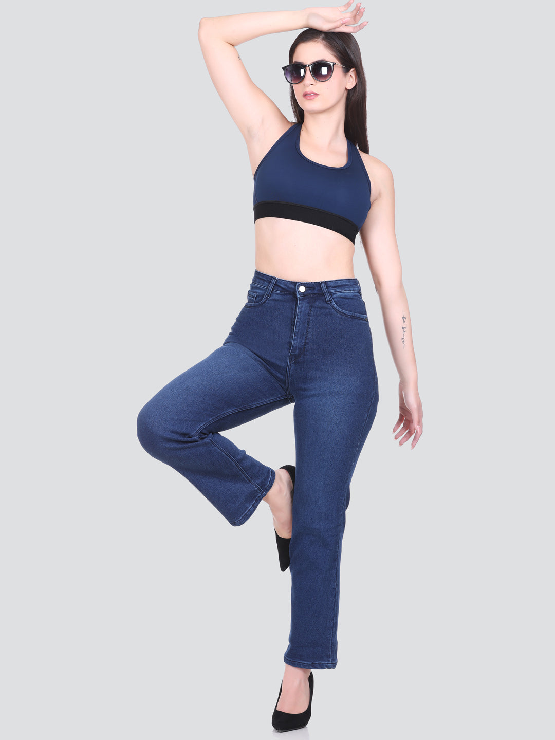 HONNETE Women Straight Fit Light Fade Stretchable Jeans