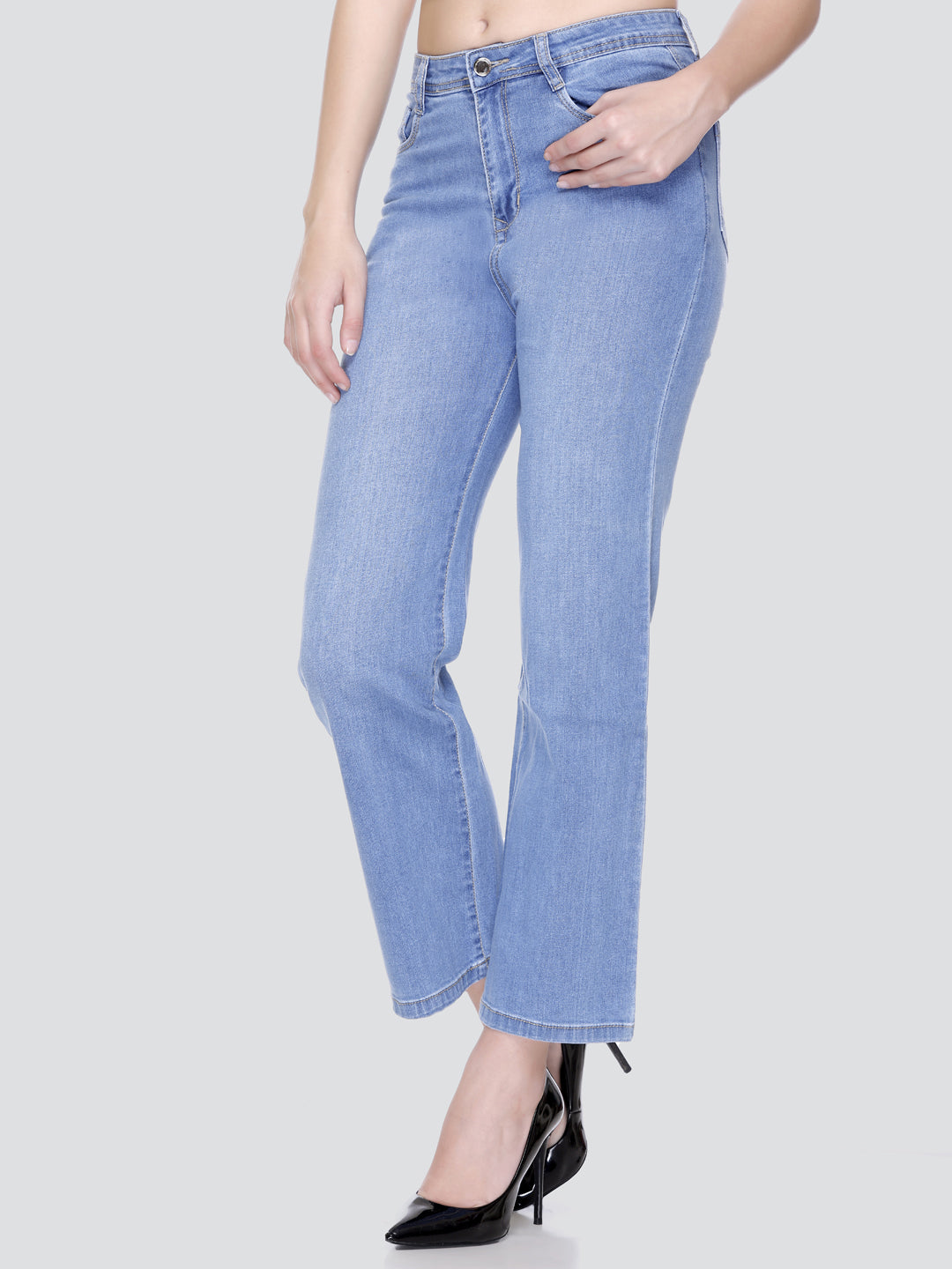 HONNETE Women Mid-Rise Lean Straight Fit Light Fade Stretchable Jeans