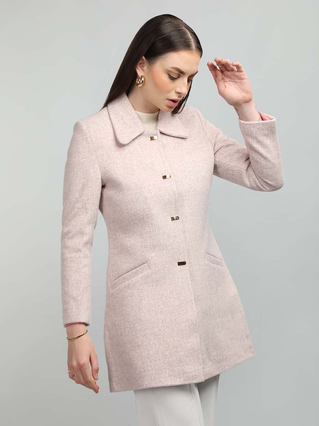 HONNETE Spread Collar Coat