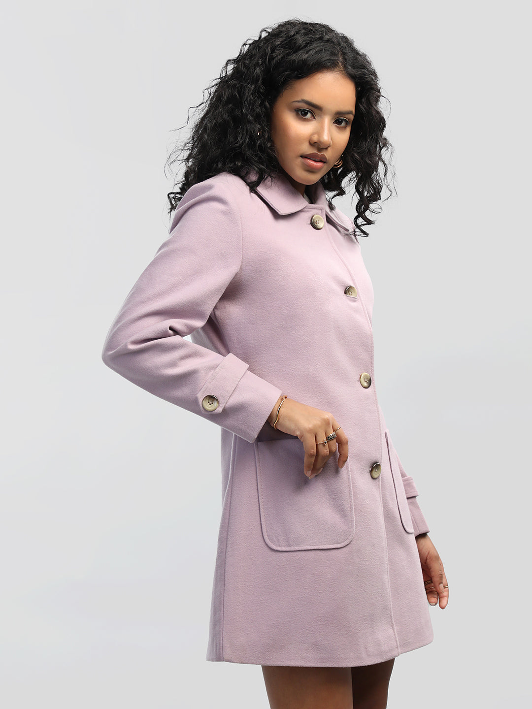 HONNETE Spread Collar Over Coat